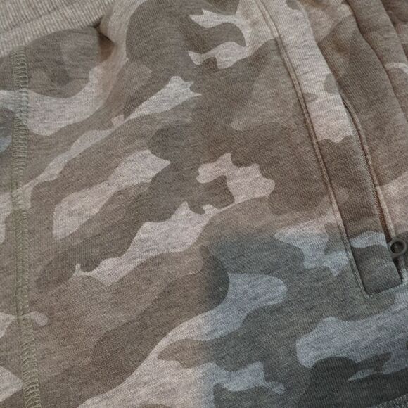 NEW JOHNNIE-O men's trainer camo jogger in gray - Picture 6 of 10